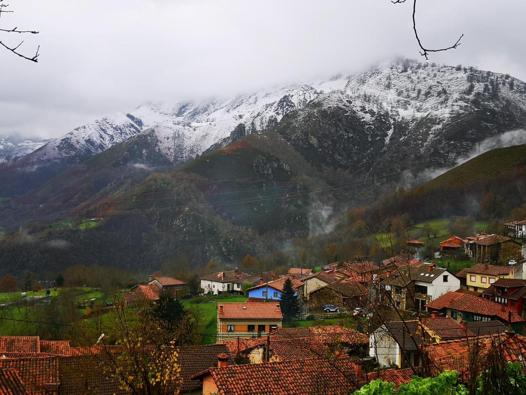 Apartamentos Rurales El Collain De Campiellos المظهر الخارجي الصورة